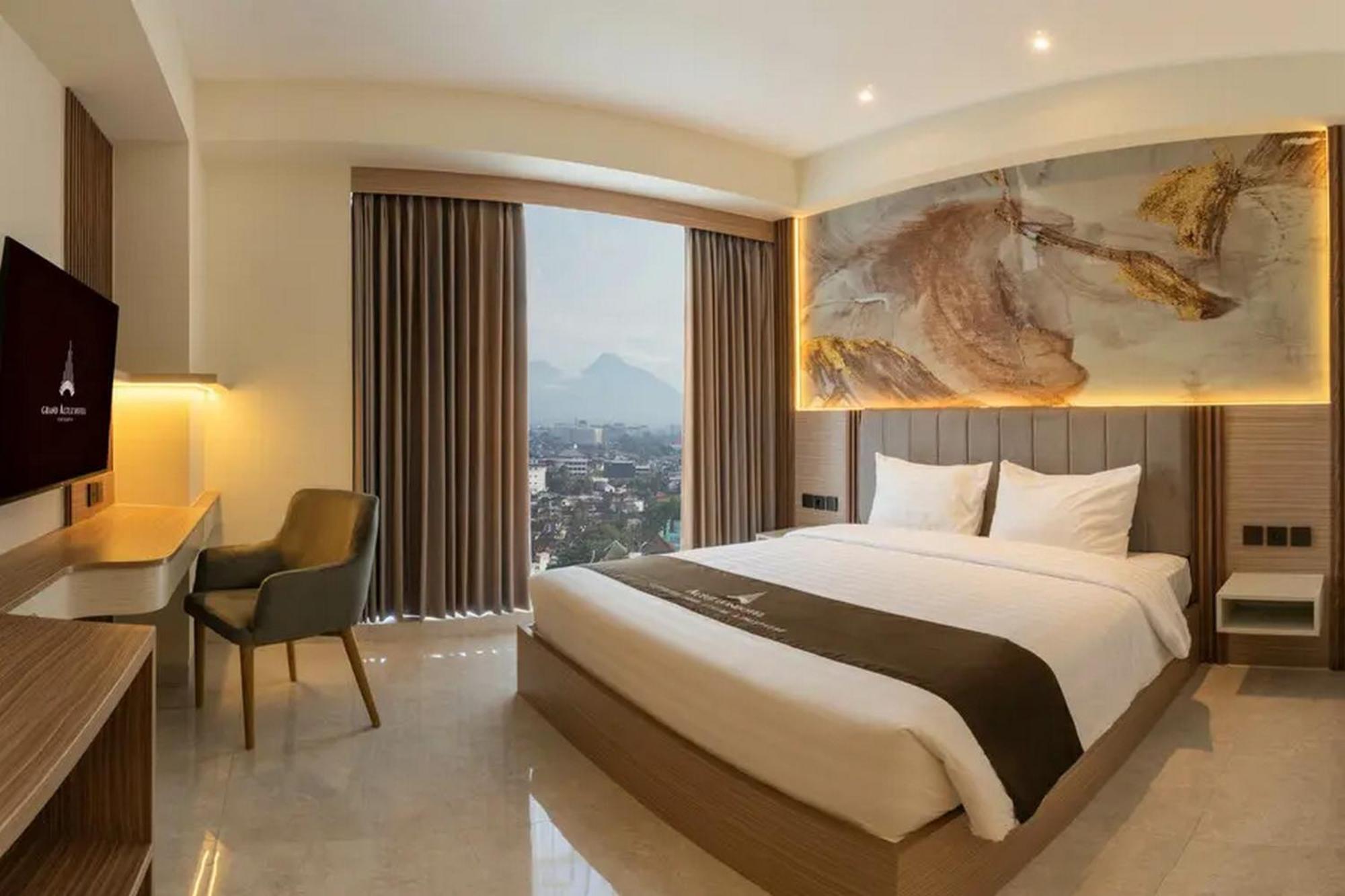 Redliving Apartemen Premium Exclusive Seturan Yogyakarta Esterno foto
